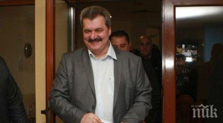 батков дава акциите