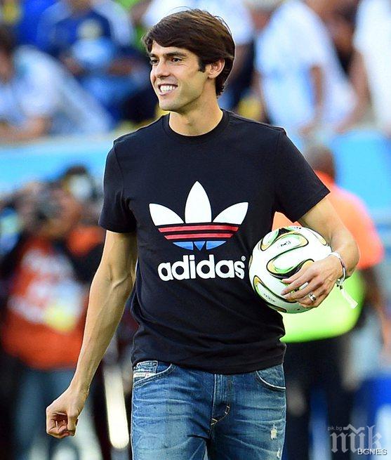 Кака: Футболисти ме карат да играя в Англия