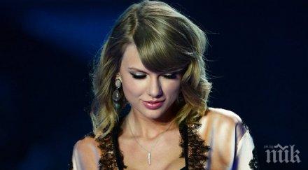 тейлър суифт подиграла бандерас