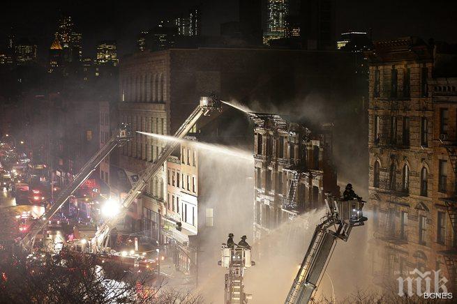 Втора сграда рухна в резултат на експлозията и пожара в Ню Йорк