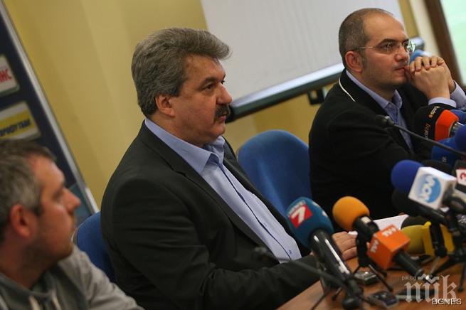 Батков клони към даване на акциите