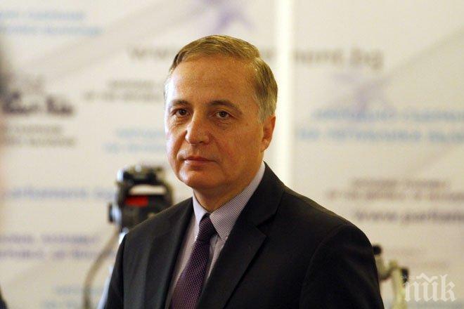 Цветан Цветков е новият шеф на Сметната палата! Само БСП и Атака не го подкрепиха! (допълнена)