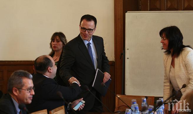 НАП: Няма задържане на вноски за втора пенсия към пенсионните дружества