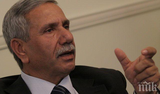 Израелският посланик Шаул Камиса Раз откри изложбата 