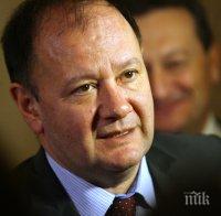 Миков предлага поправки в Устава, ще сменя ръководства