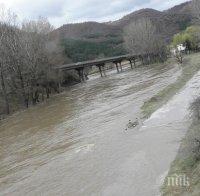 Крути мерки срещу наводнения! До 15 април почистват всички речни корита