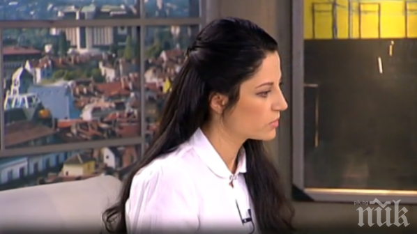 Мария Календерска покани Бойко Борисов на постановката Да се провреш под дъгата