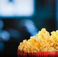 Вижте защо момичетата обичат да гледат сълзливи филми заедно