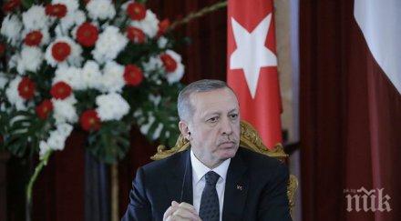 бивши полицаи обвинени шпиониране ердоган