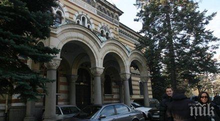 владици спорят заменят имоти имат 200 повече приходи наеми