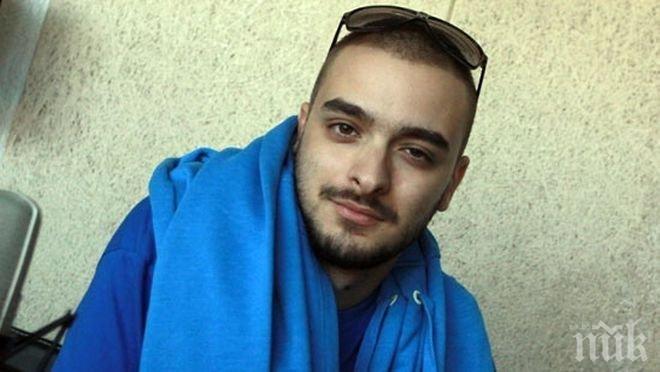 Първо в ПИК! Скандал с Криско в Като две капки вода - фенове бесни, че ще имитира Емил Димитров Първо в ПИК! Скандал с Криско в Като две капки вода - фенове бесни, че ще имитира Емил Димитров