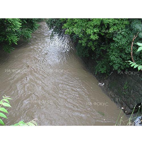 Водите на Места скъсаха дига в покрайнините на Гоце Делчев