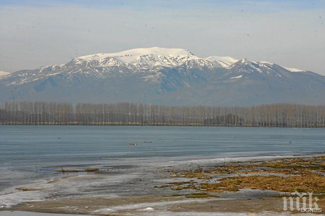 Край Елхово река Тунджа стига на косъм от критичния праг