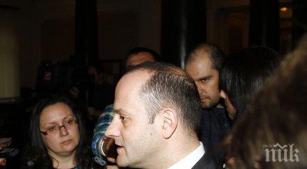 радан лично назначил новия шеф агенцията вписвания протестърът министър иванов закрива службата бизнесът паника