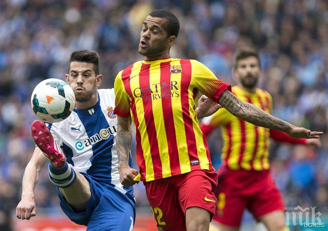 Барселона купува десен бек, без значение от решението на Алвес