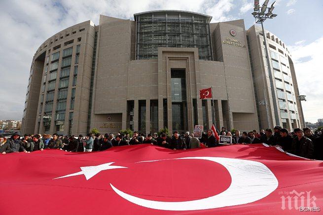 Неизвестни взеха прокурор за заложник в истанбулски съд