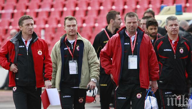 Стойчо Младенов напуснал за неизплатени възнаграждения