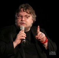 Гийермо дел Торо написа хорър за деца