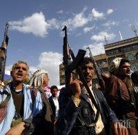 Йеменските бунтовници превзеха президентския дворец в Аден 