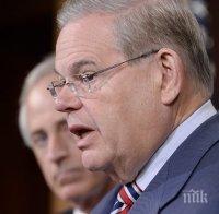 Американски сенатор е обвинен в корупция, прикривал подкупи и компютърни измами