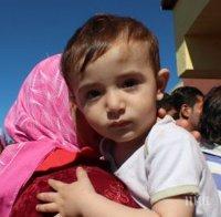 Намериха нелегални имигранти в къща в Радомир, давали им по 1 яйце на ден