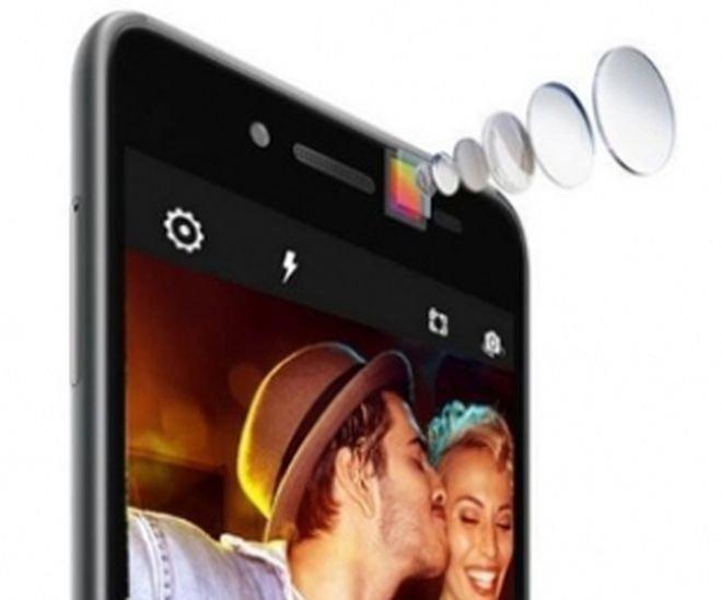 Вече можете да си правите селфи... с обувка