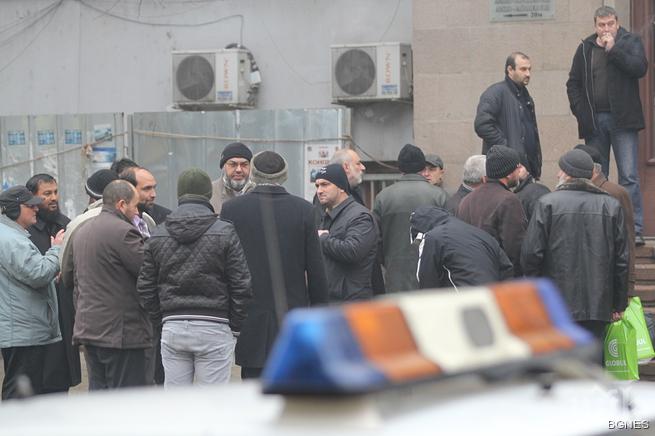 Шестимата, задържани за радикален ислям, остават в ареста