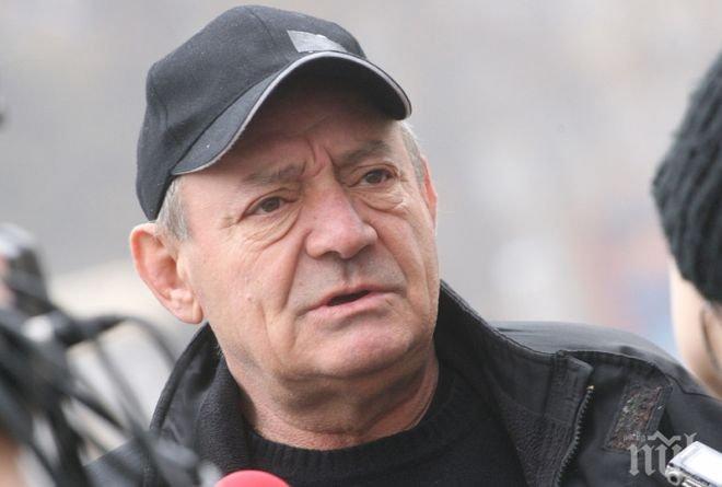 Антон Радичев празнува 40 години на сцената