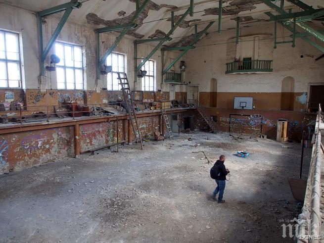 Започва ремонтът на Юнашкия салон във Варна