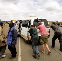 33 души загинали при автобусна катастрофа в Судан 