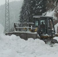 Половин България в снежен капан 