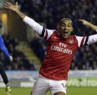 Арсенал няма да продава Тио Уолкът