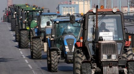 монголия праща студенти даваме трактори