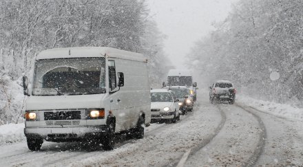 буря пътищата разград затворени