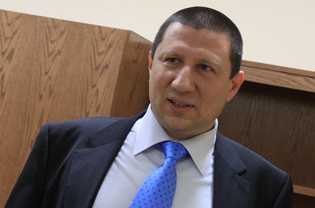 Сарафов поиска мълчаливи прокурори