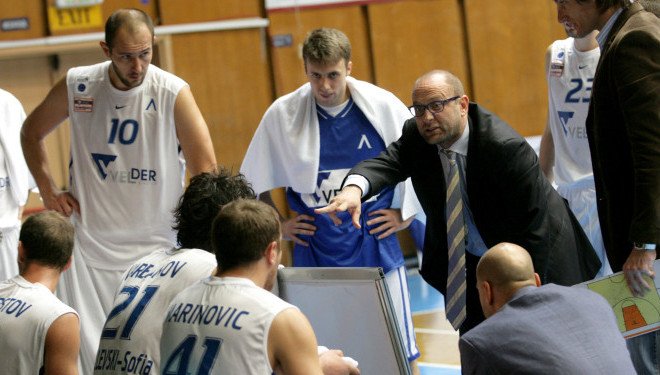 Левски мачка в Балканската лига