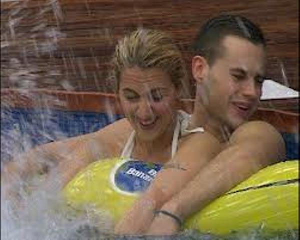 Лестер заби тризначката Надежда, води я в Скопие