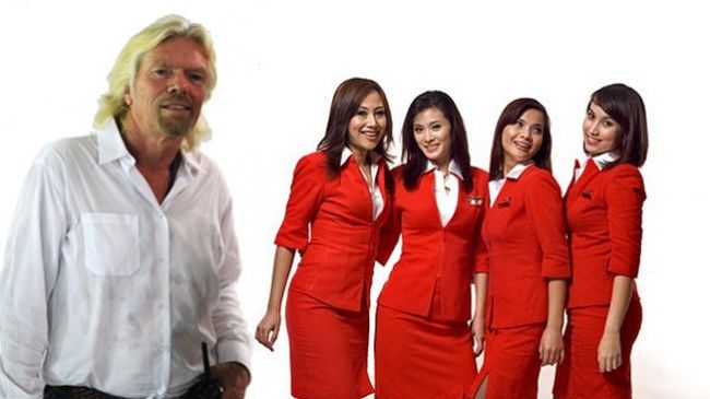 Ричард Брансън става стюардерса за един ден (Снимки)