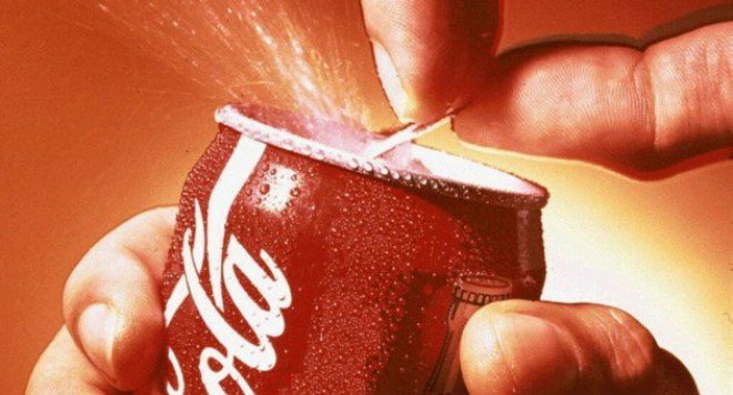 “Кока-Кола” попари девойка