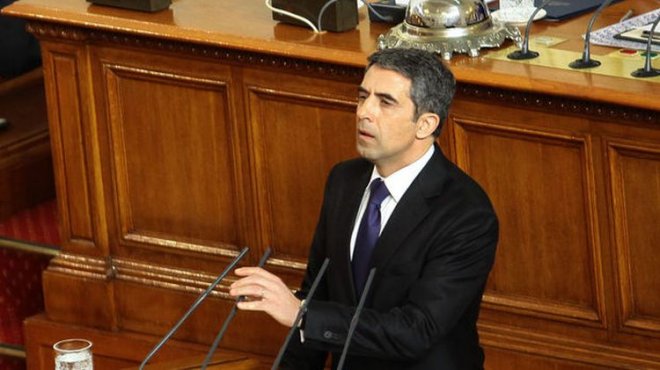 Президентът се изгаври с парламента