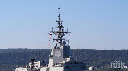 американски боен кораб влезе черно море