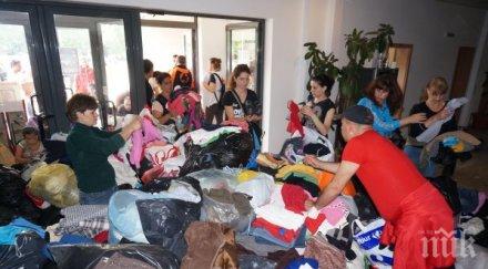 баби четат приказки децата беленските забавачки