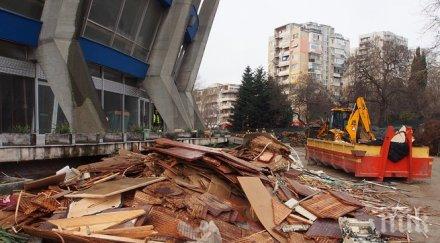 премиерът борисов министър кралев инспектираха реконструирания дворец културата спорта варна
