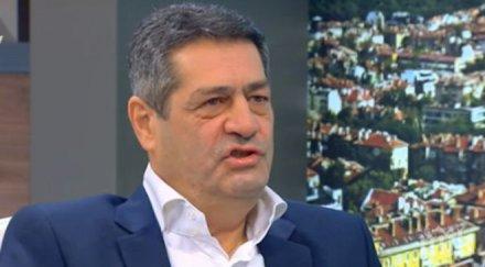 бившият шеф ктб любомир весов скандално цветан василев банкер източва собствената банка опитва защити обновена