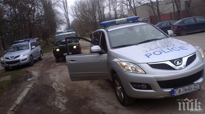 Нагли апаши завързаха мъж и отмъкнаха пари и злато