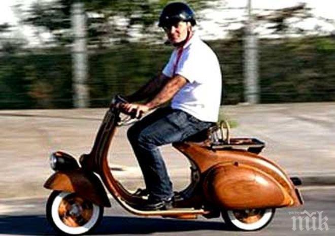 Засякоха шофьор на мотопед без книжка