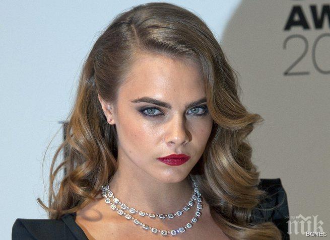 Кара Делевин в дръзка кампания за Шанел 