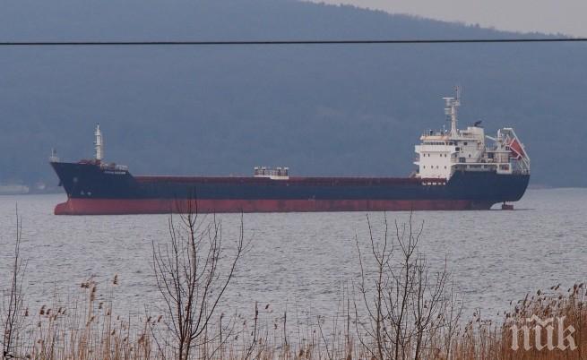 Бедстващите украински моряци във Варна получиха заплатите си