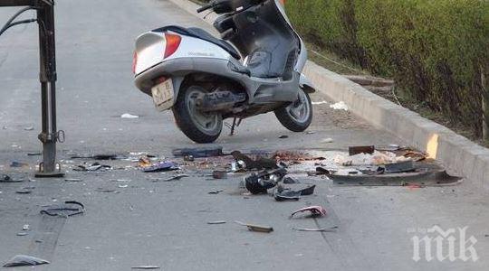 Тежка катастрофа в Слънчев бряг, двама младежи загинаха (обновена и снимки)