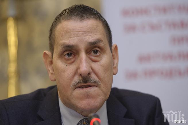 Пенчев: Избрани сте да направите реформа, не да се поддавате на емоции